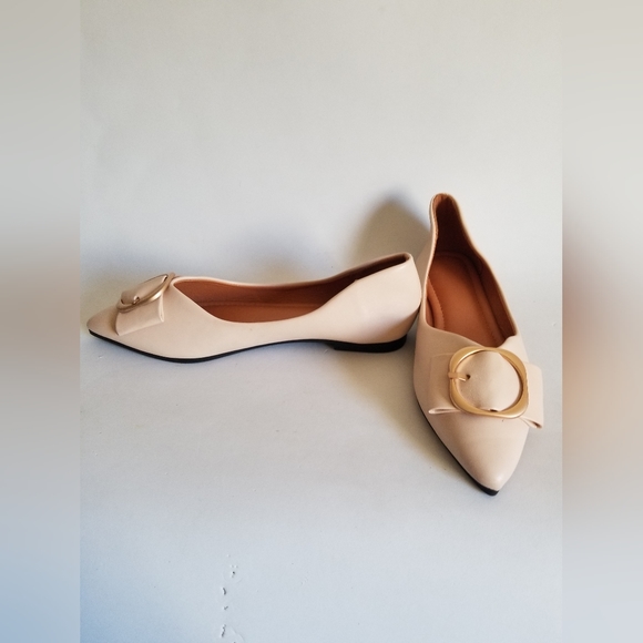 unbranded Shoes - Women's unbranded european ballet flats light tan nude Sz8.5M pointed toe